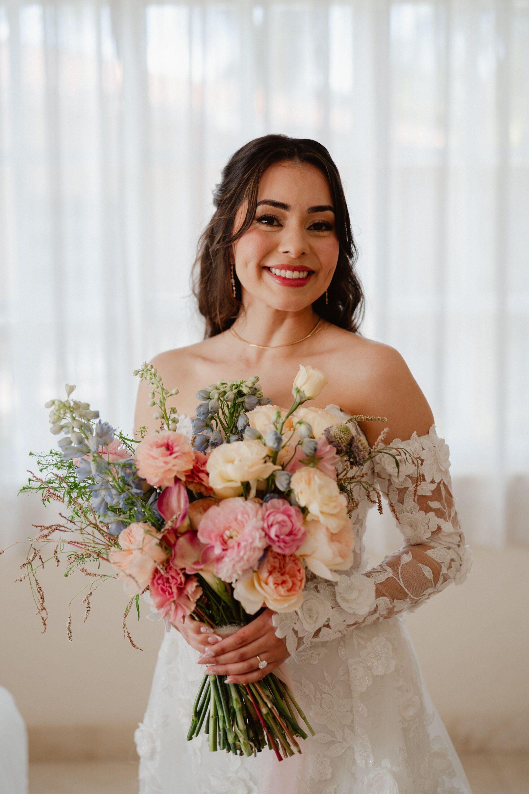 maquillaje profesional para novia , realizada por maquillista en la Riviera Maya.